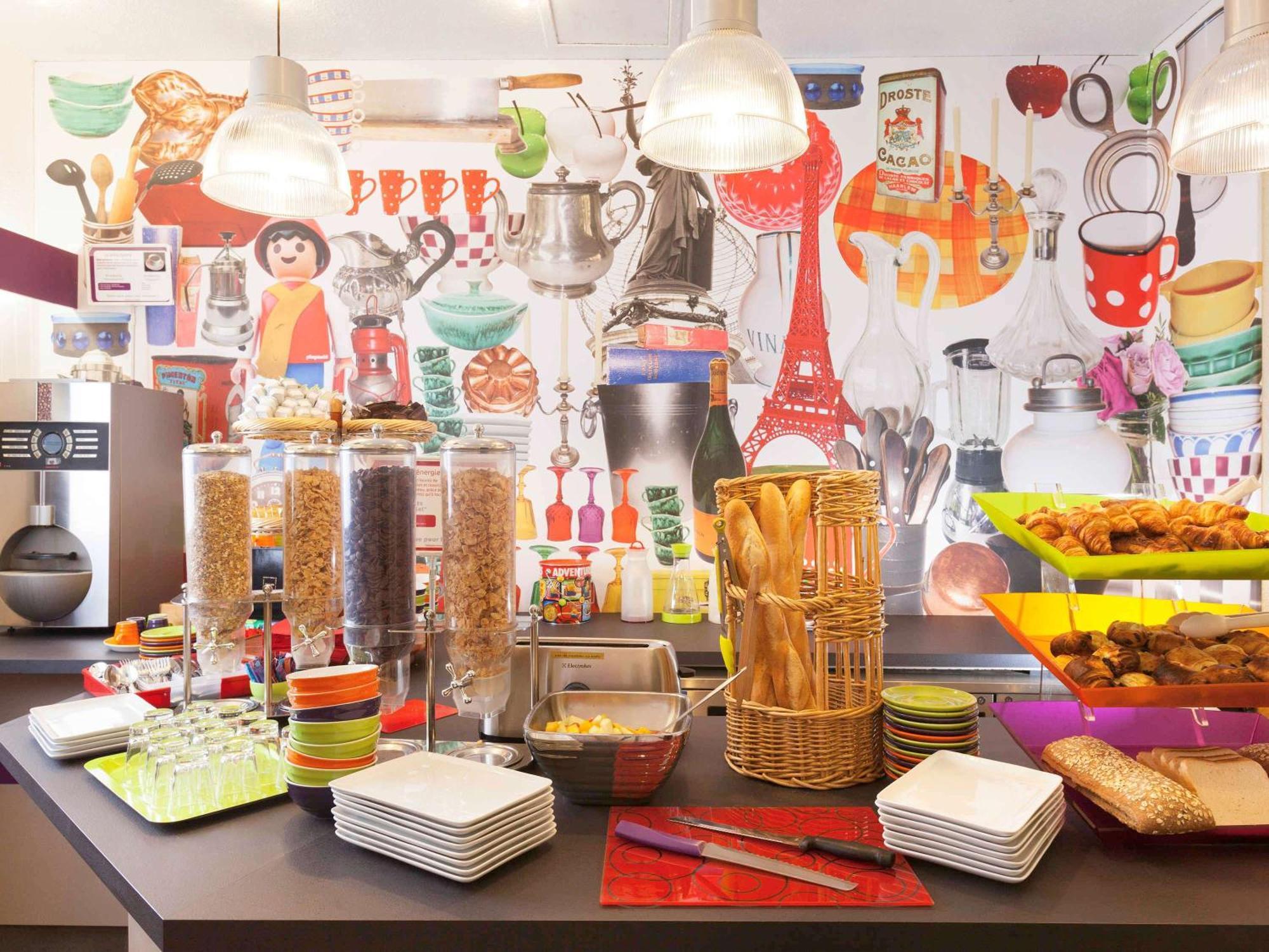Отель Ibis Styles Paris Republique Le Marais Экстерьер фото