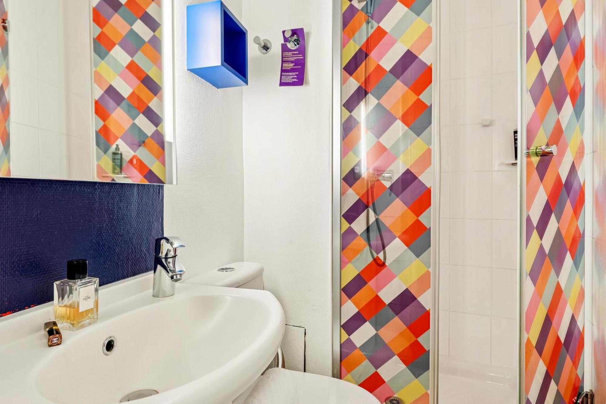 Отель Ibis Styles Paris Republique Le Marais Экстерьер фото
