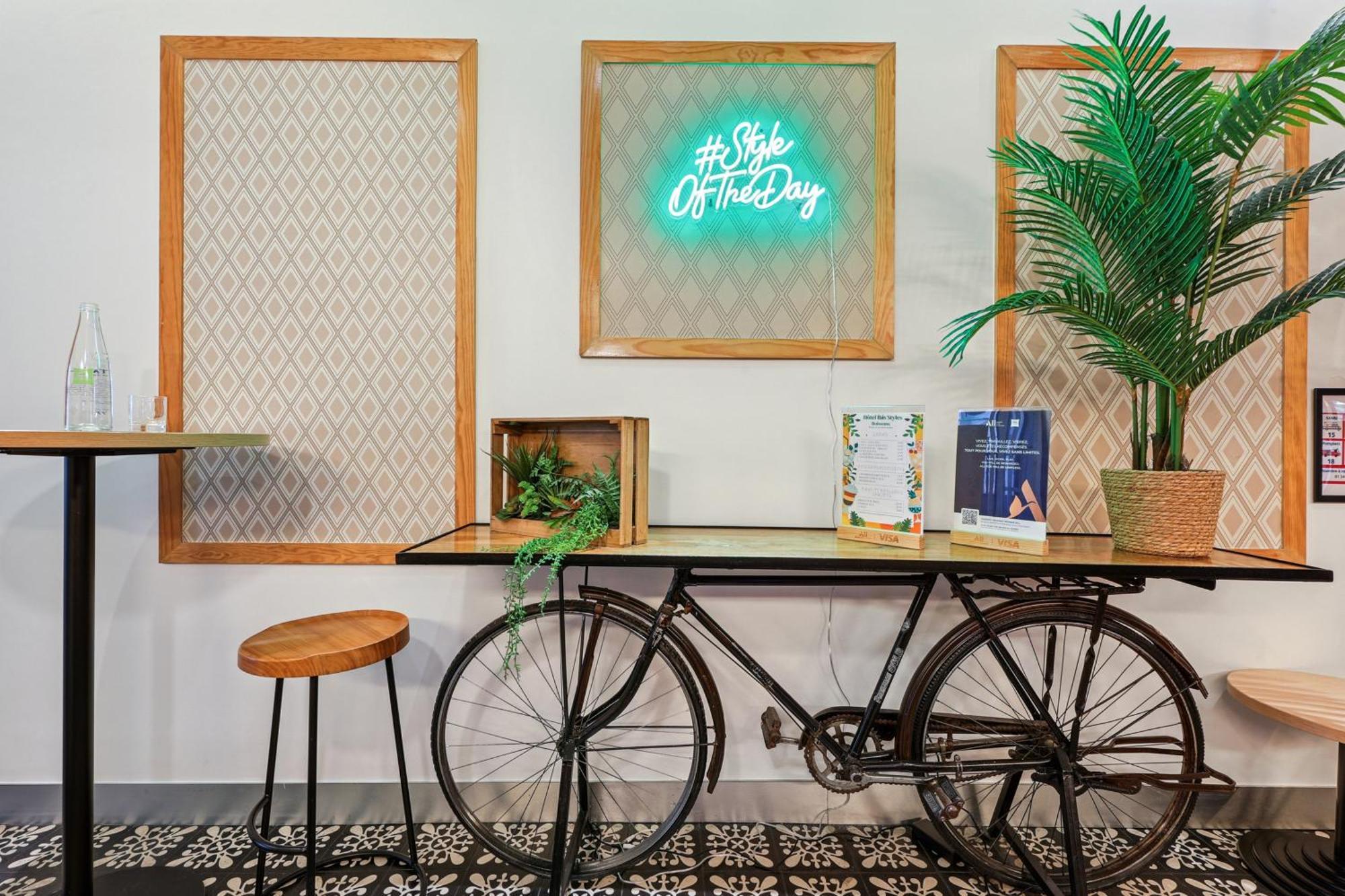 Отель Ibis Styles Paris Republique Le Marais Экстерьер фото
