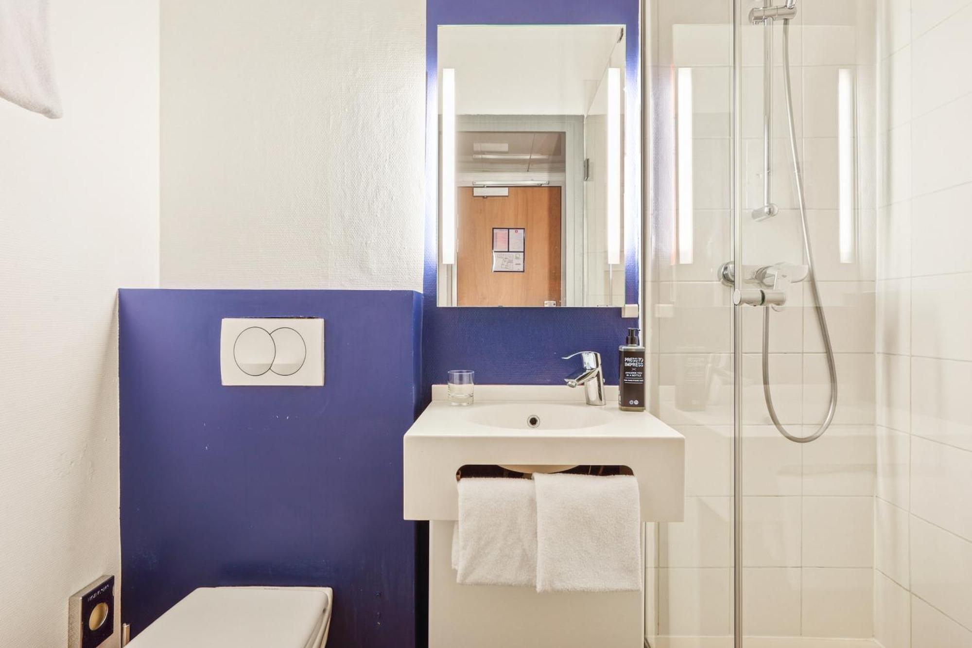 Отель Ibis Styles Paris Republique Le Marais Экстерьер фото